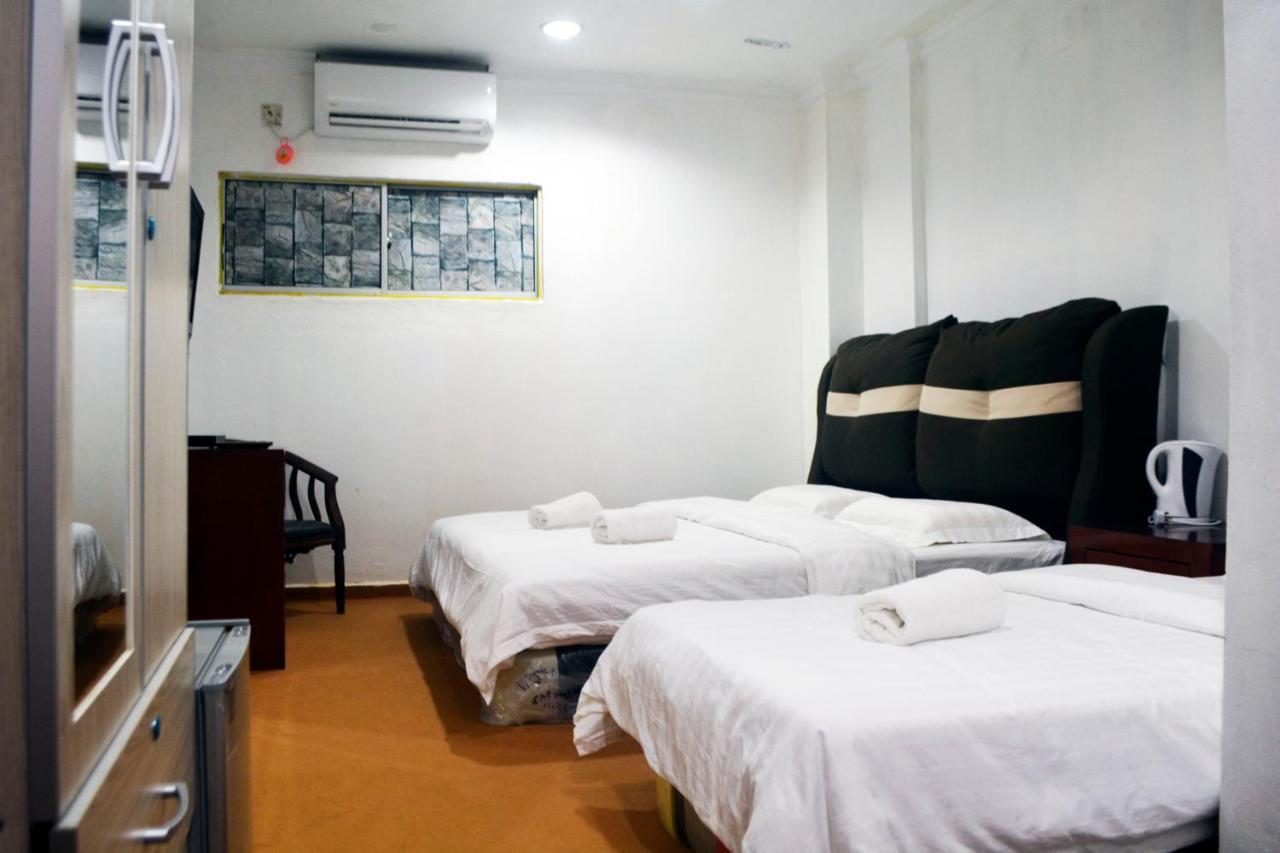Warisan Family Inn Semporna Extérieur photo